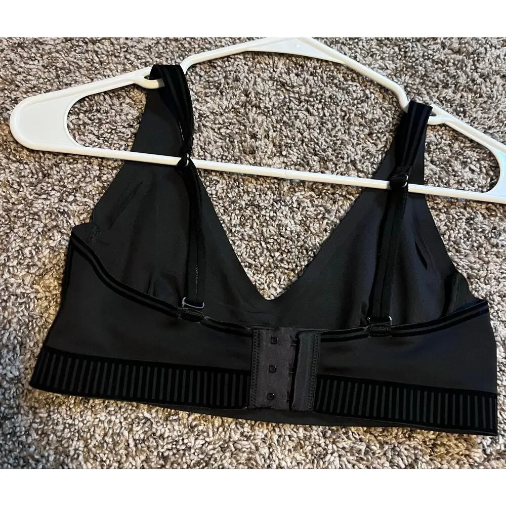 Alo Yoga Airlift Line Up Bra 98$